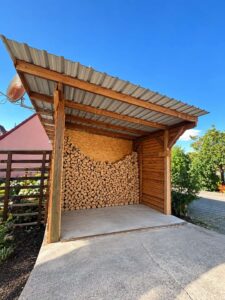 big_Holzstand20KI20generiert