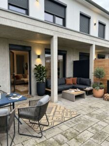big_Terrasse_20KI_20generiert